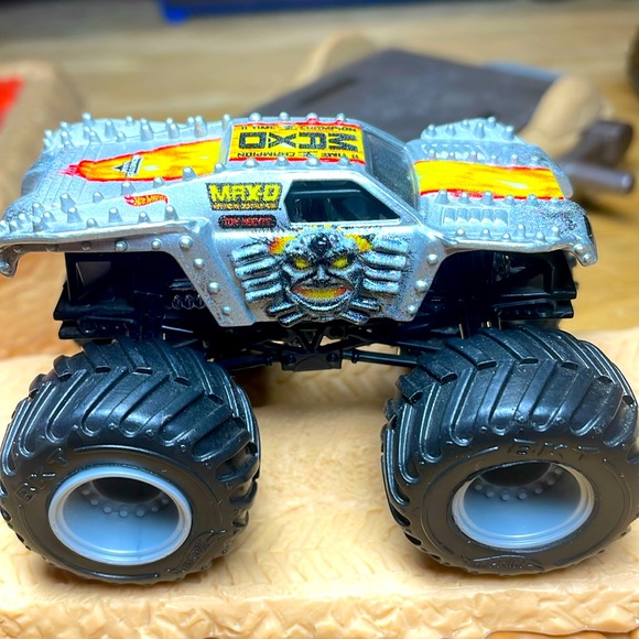 Max D - Picture 3 of 3